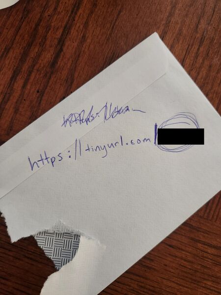 文件:Kharnym-Andy-Redacted-URL.jpg